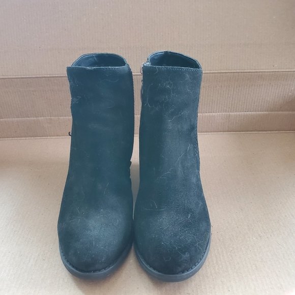 Black suede wedge boots sz 6.5M - Picture 5 of 7